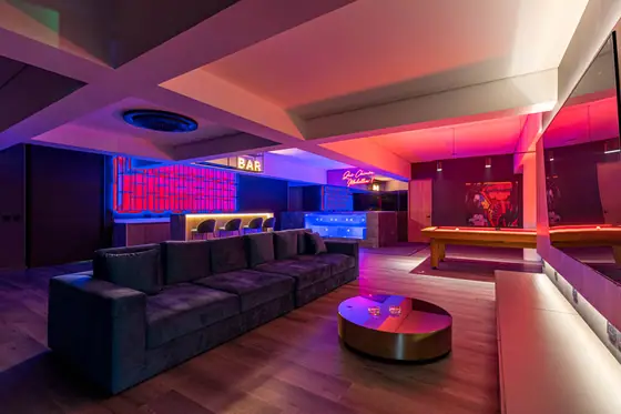 Night lounge