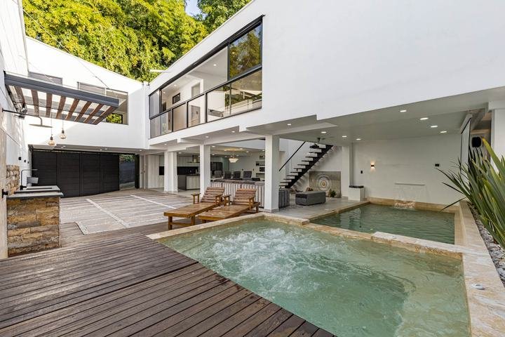 Abrir foto 2: Cozy Retreat with Pool Envigado