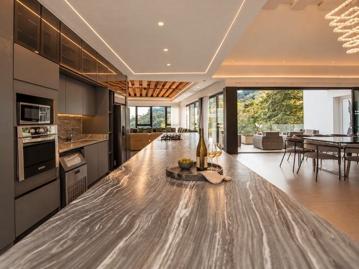 Abrir foto 5: Skyline Bachelor Villa | Heated Infinity Pool